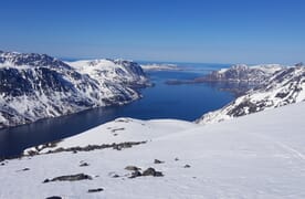 SKI & SAIL in den einsamen Fjorden der Finnmark, Norwegen