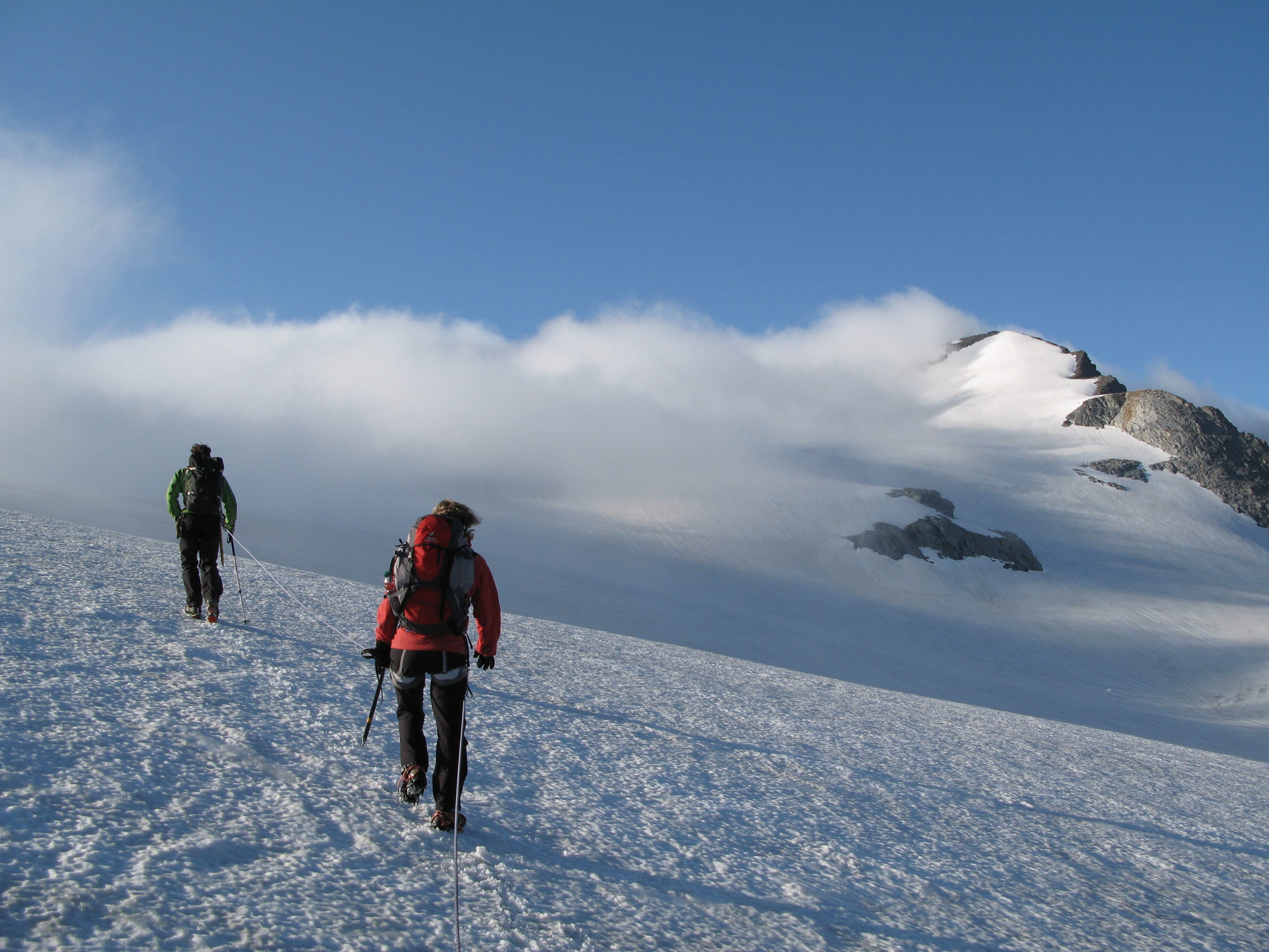 Piz Medel 3210m: Aussichtsberg zwischen Greina Ebene und Lukmanierpass