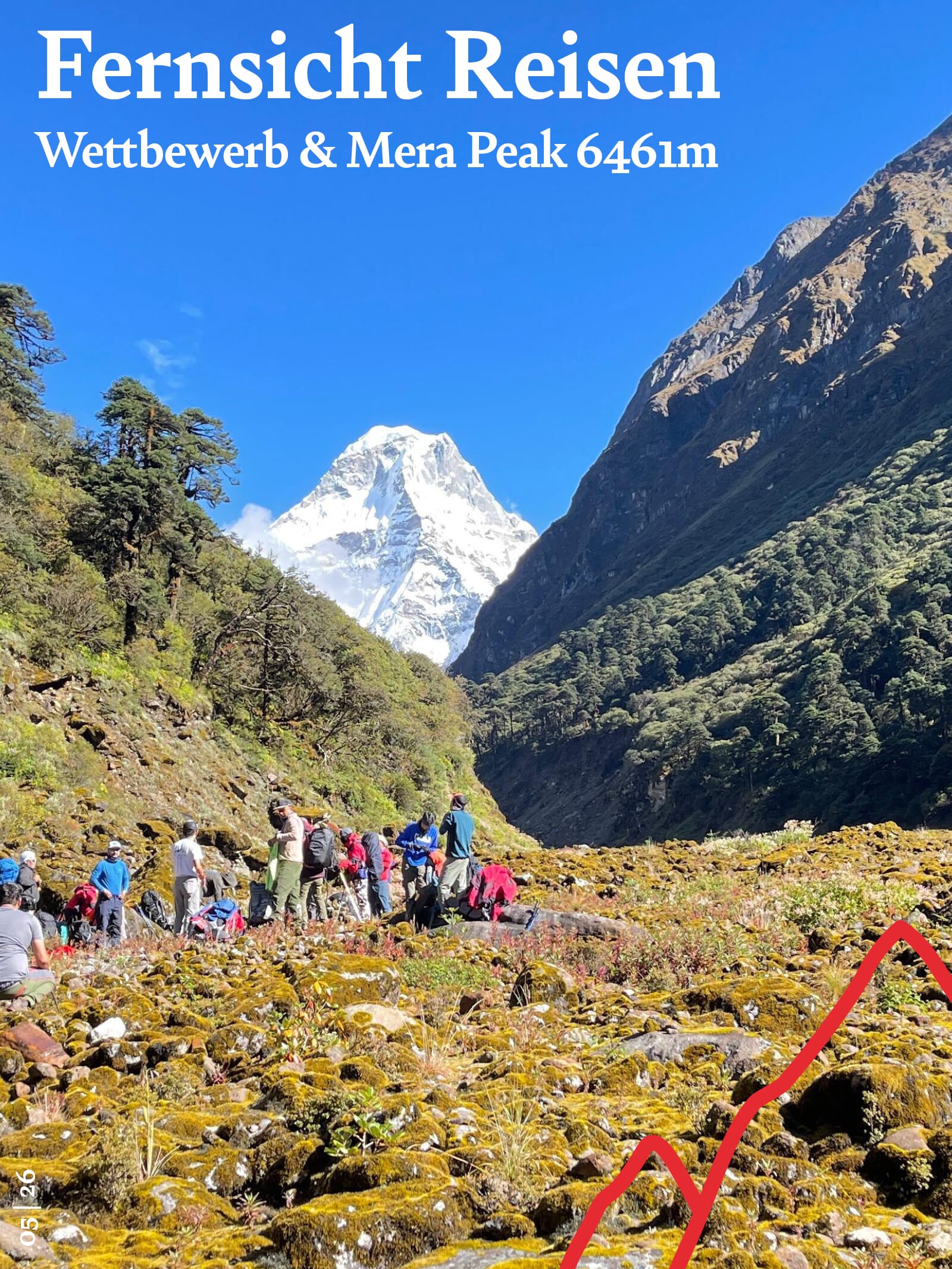 Trekking im Himalaya | Gruppe im Aufstieg mit weissem Mera Peak im Hintergrund