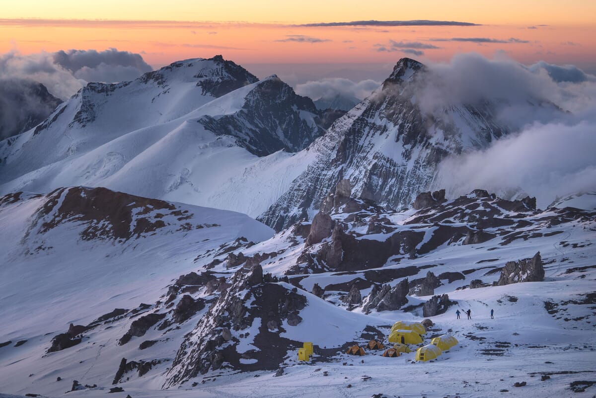 Abendstimmung und Blick aufs Basecamp am Aconcagua