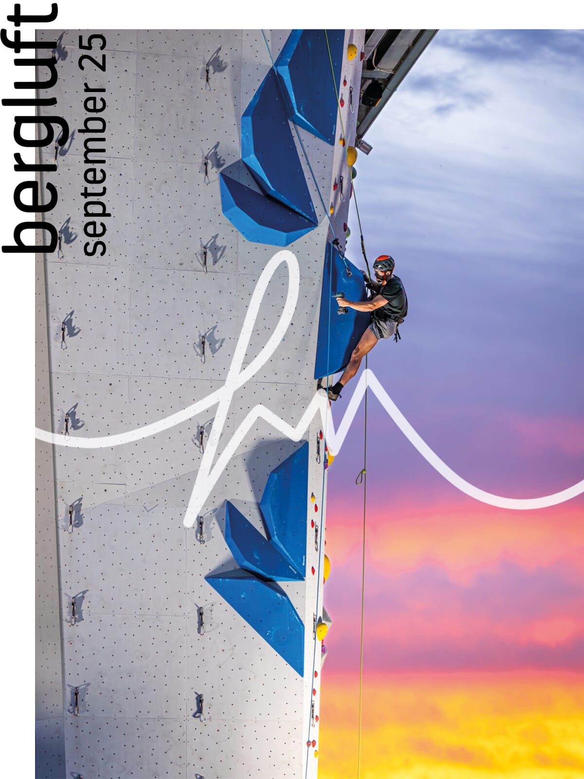 Routenbauer an der Kletterwand, Sonnenuntergang im Hintergrund, Klettergriffe und Volumen