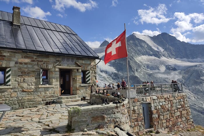 Cabane de Moiry CAS 2825m