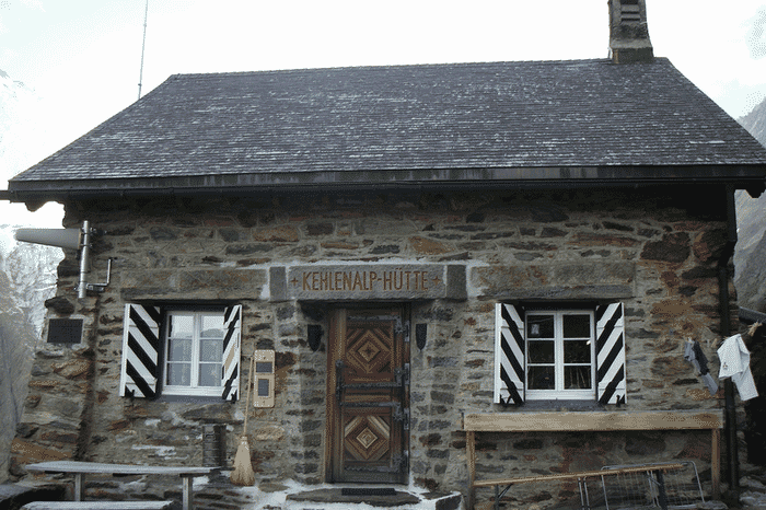 Chelenalphütte SAC 2350m