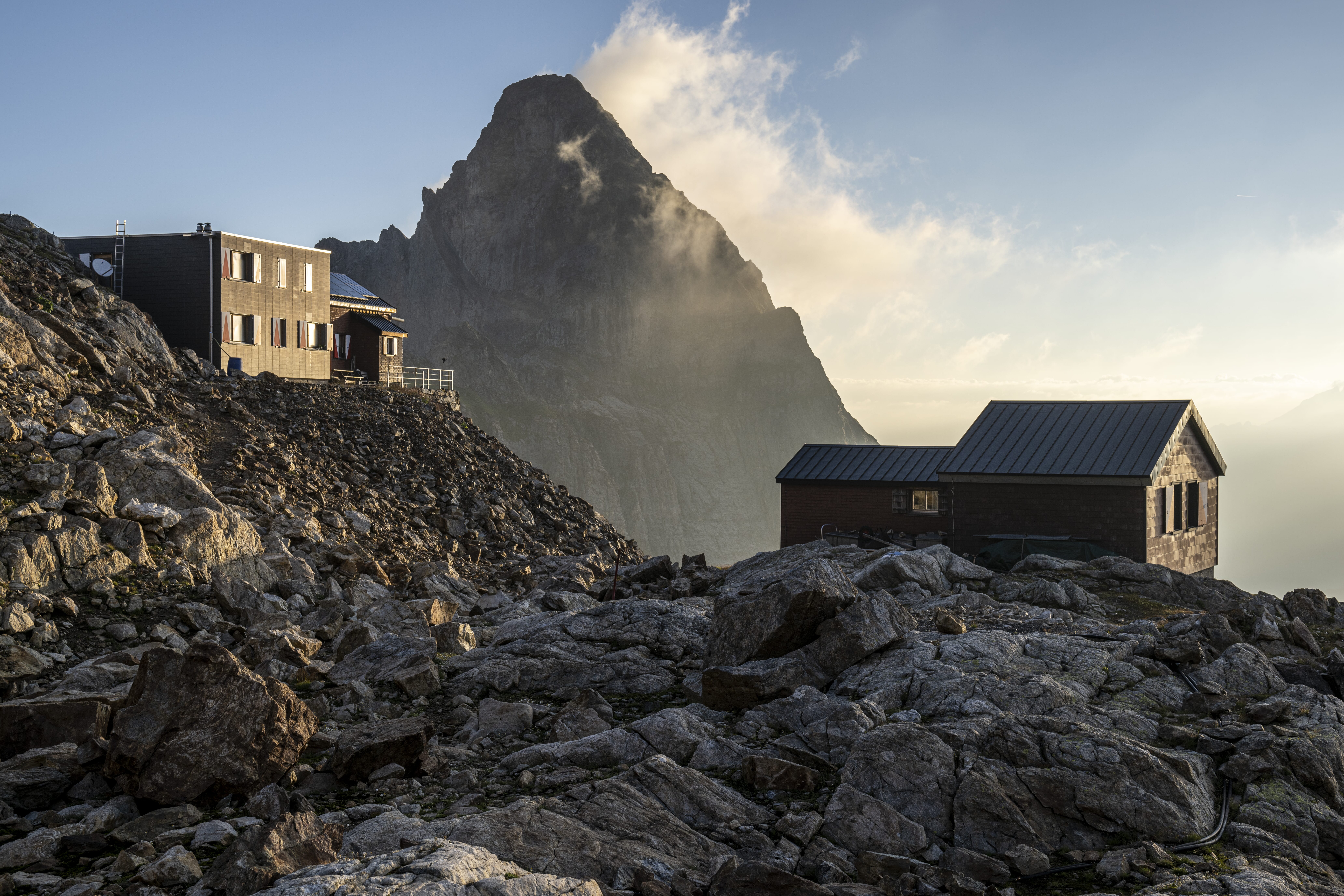 Dossenhütte SAC 2663m
