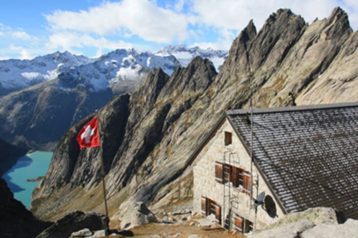 Gelmerhütte SAC 2412m