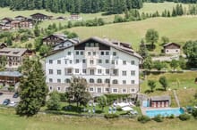 Hotel Drei Zinnen, Zsigmondy-Hütte, Dreizinnenhütte, Hotel Cristallino d'Ampezzo, Pralongià Hütte, Rifugio Boè, Tierser-Alpl-Hütte, Sporthotel Alpenrose