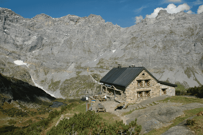 Kröntenhütte SAC 1903m
