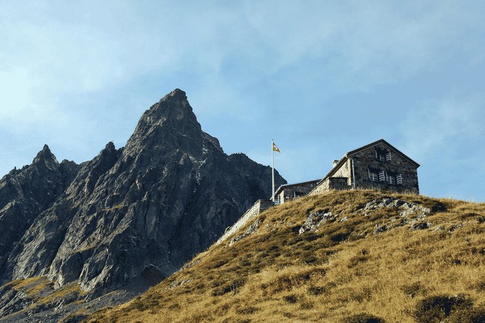 Leutschachhütte SAC 2208m