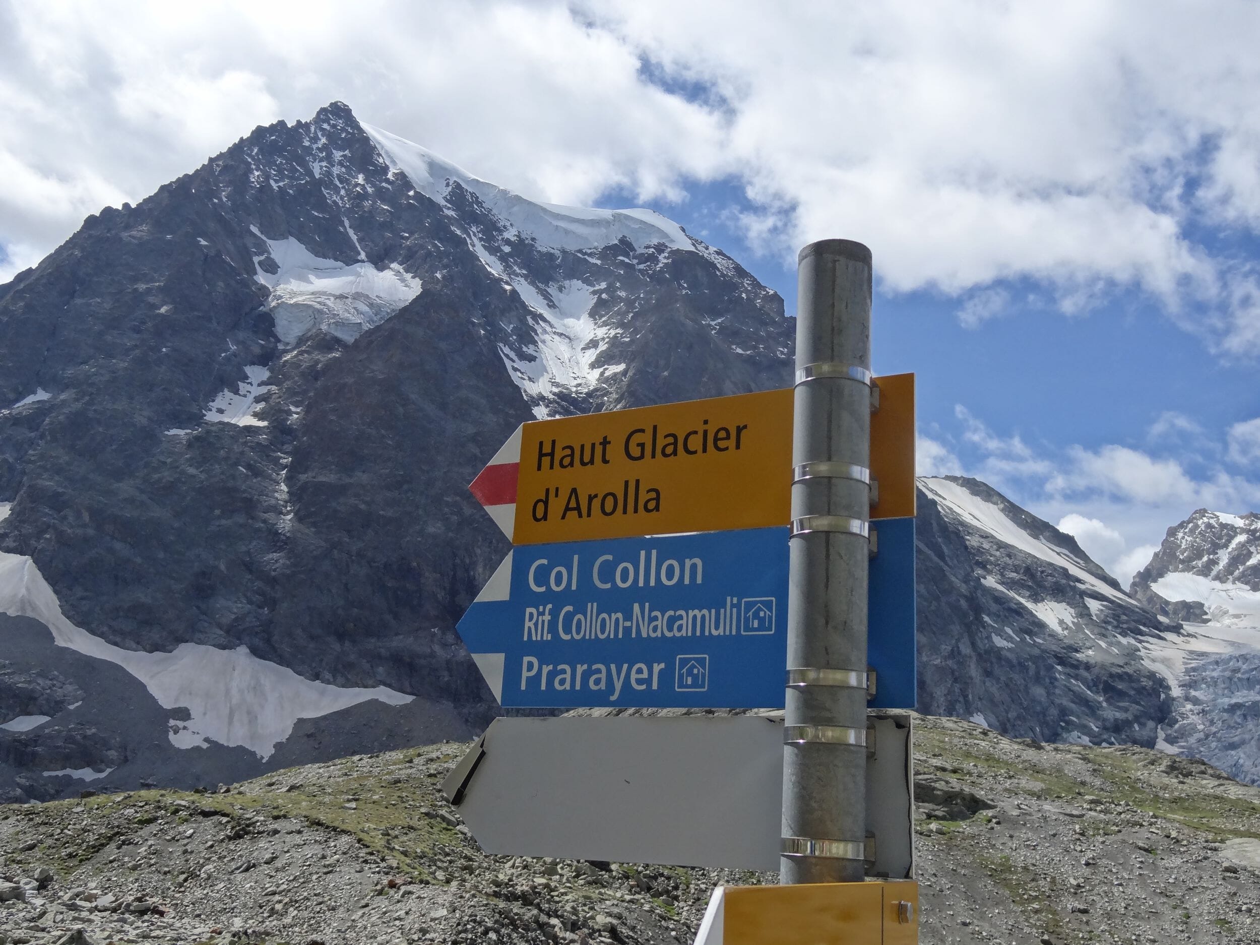 Rifugio Nacamuli CAI 2828m