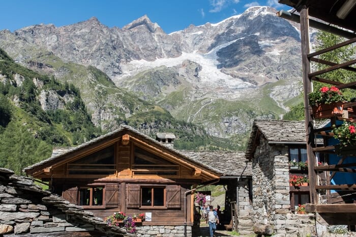 Rifugio Pastore CAI 1575m