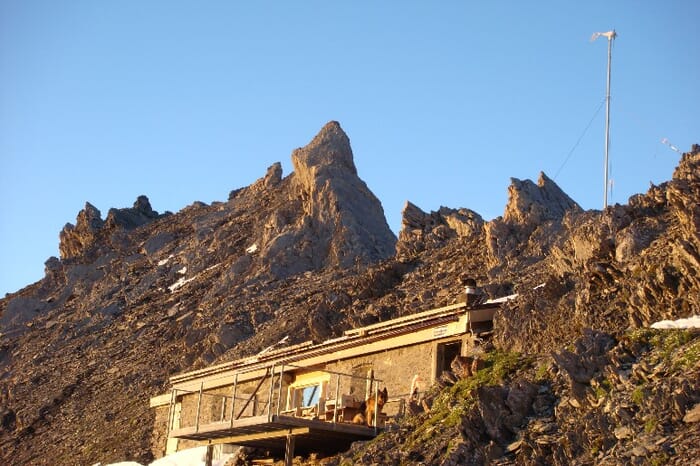 Segnespass Mountain Lodge 2627m