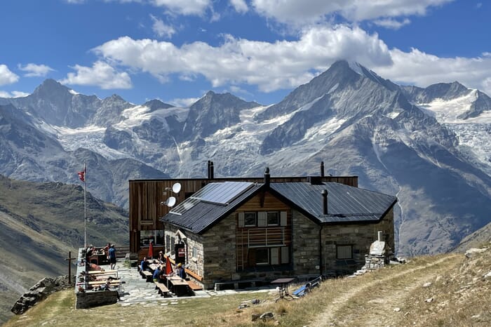 Täschhütte SAC 2701m